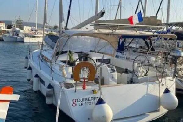 Sun Odyssey 440 Goji Berry