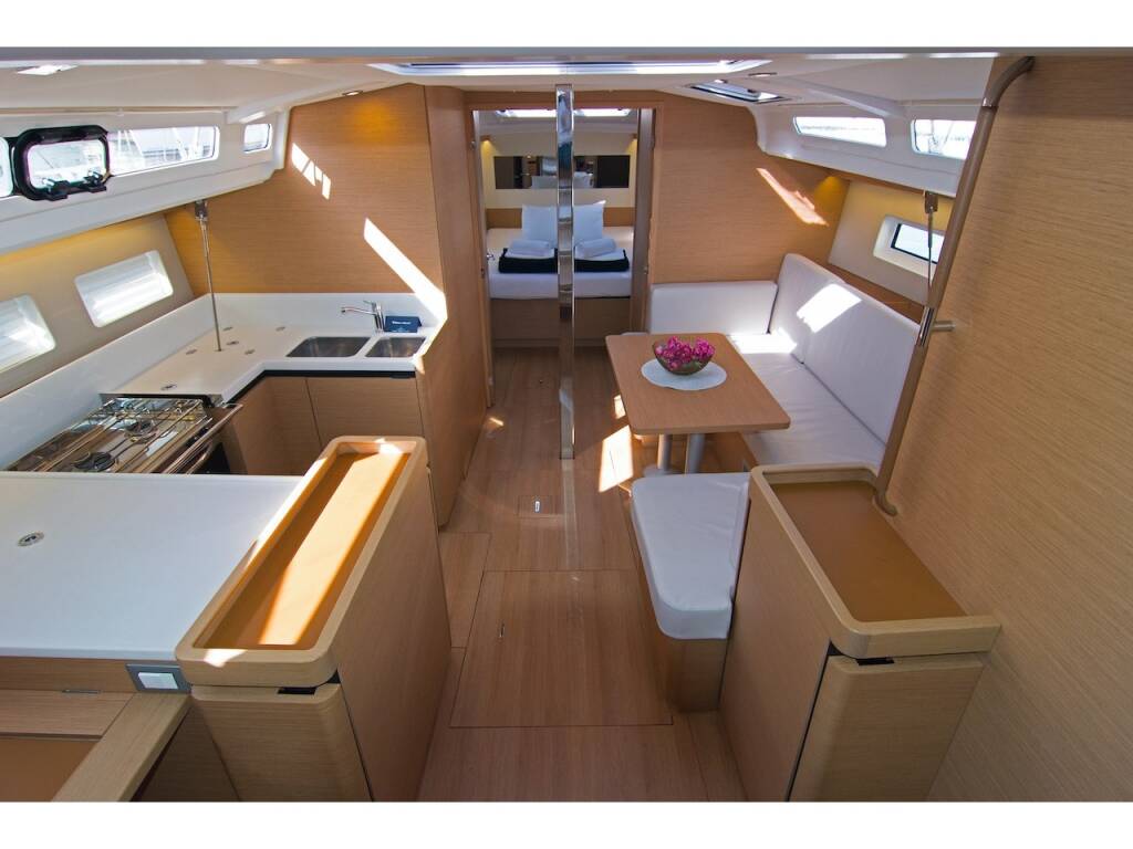 Sun Odyssey 440 Carlyle