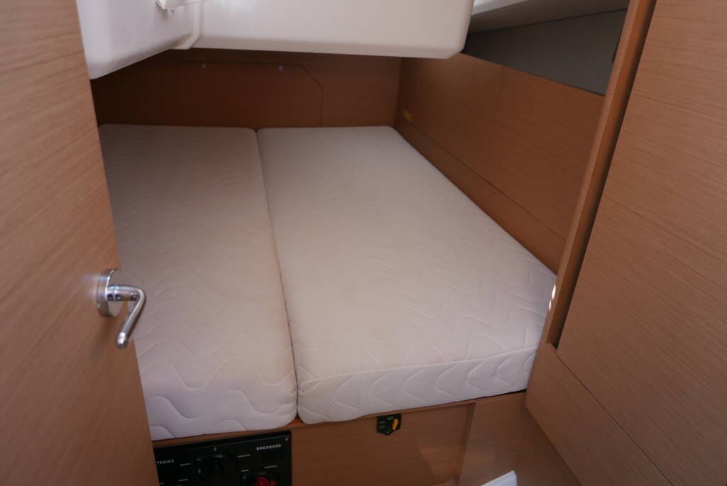 Sun Odyssey 440 Frenetica