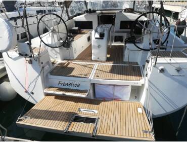 Sun Odyssey 440 Frenetica