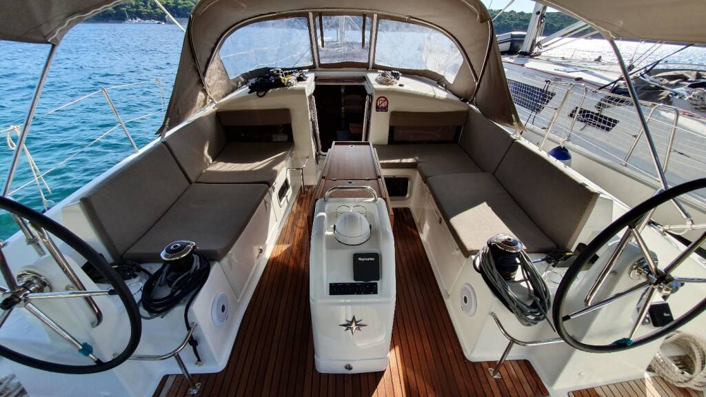 Sun Odyssey 440 XOXO
