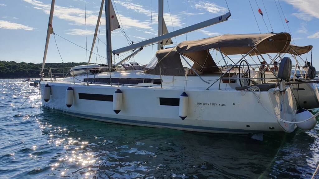 Sun Odyssey 440 XOXO