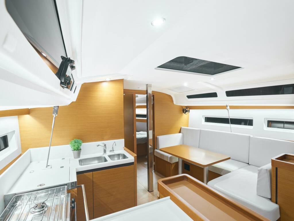 Sun Odyssey 440 Nymeria | Water-maker, Solar Panel, Teak Cockpit