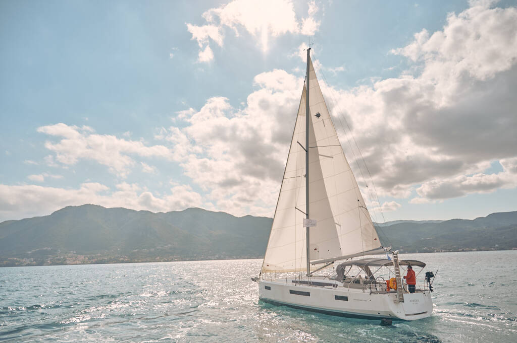 Sun Odyssey 440 Nymeria | Water-maker, Solar Panel, Teak Cockpit