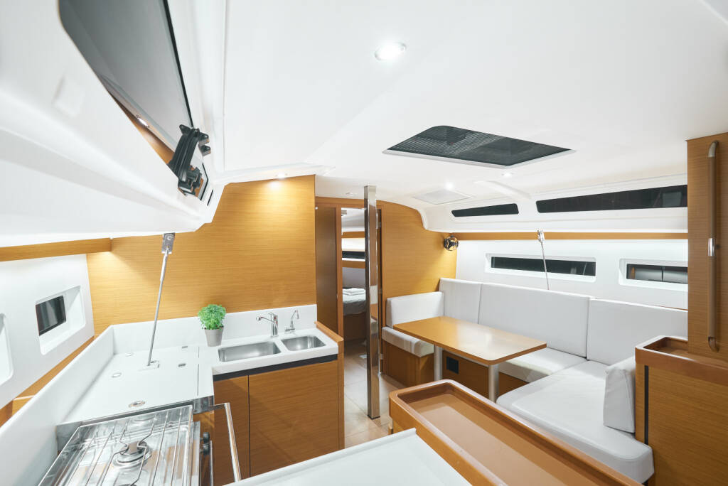 Sun Odyssey 440 Nymeria | Water-maker, Solar Panel, Teak Cockpit