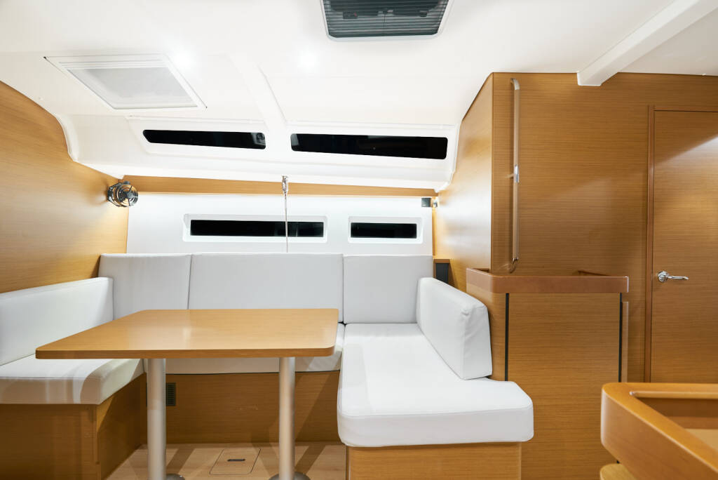 Sun Odyssey 440 Nymeria | Water-maker, Solar Panel, Teak Cockpit