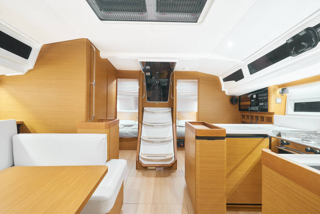 Sun Odyssey 440 Nymeria | Water-maker, Solar Panel, Teak Cockpit