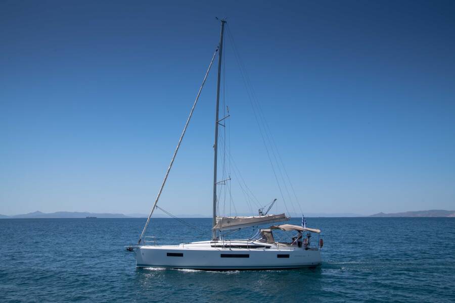 Sun Odyssey 440 Ocean Song