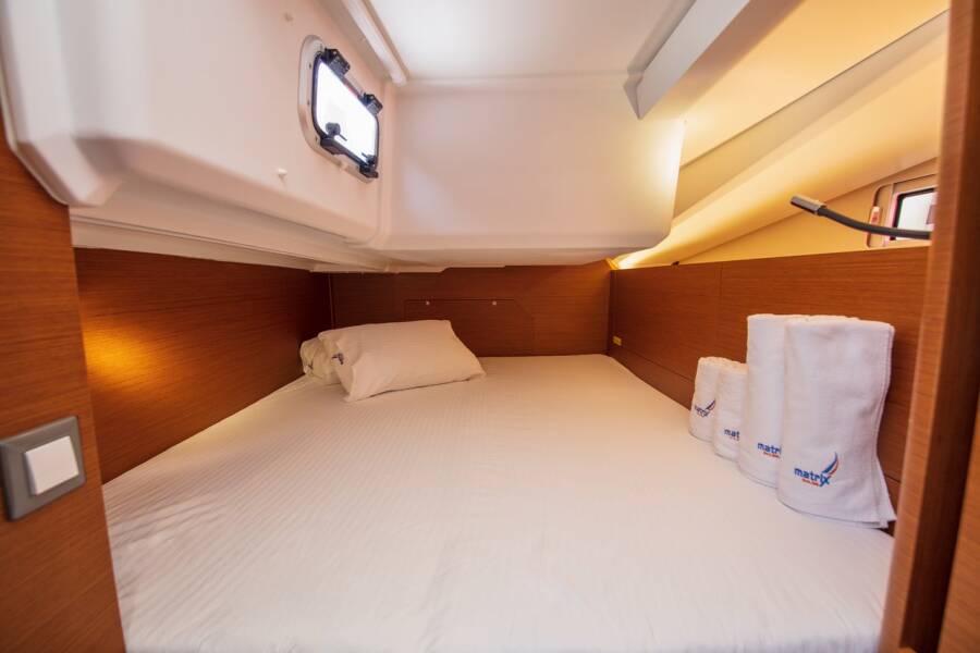 Sun Odyssey 440 White Rabbit