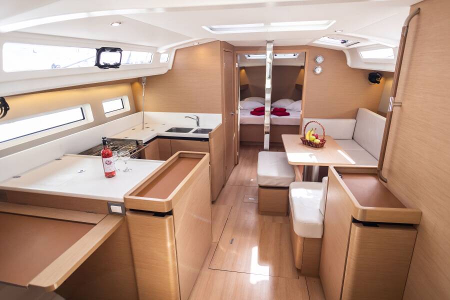 Sun Odyssey 440 Irini
