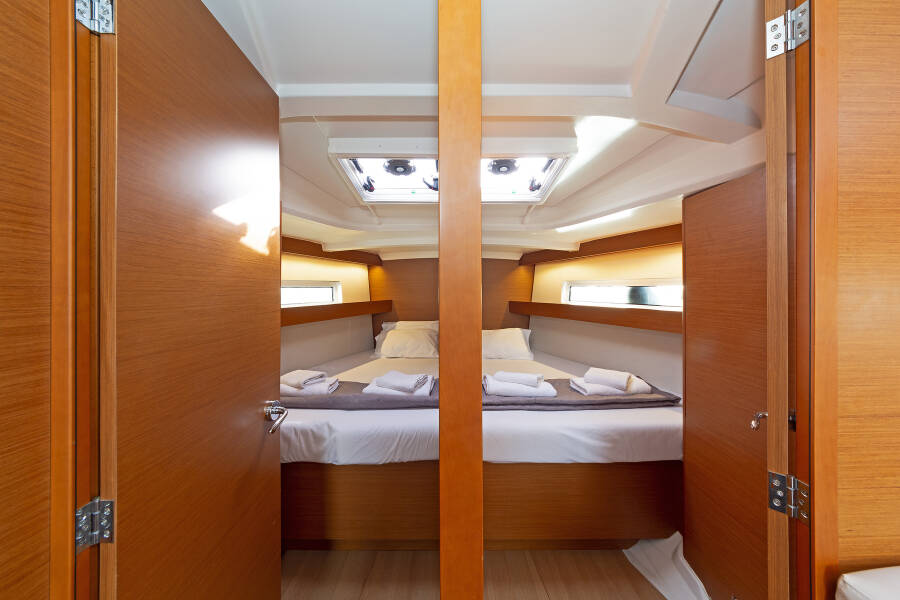 Sun Odyssey 440 JOLLY ROGER