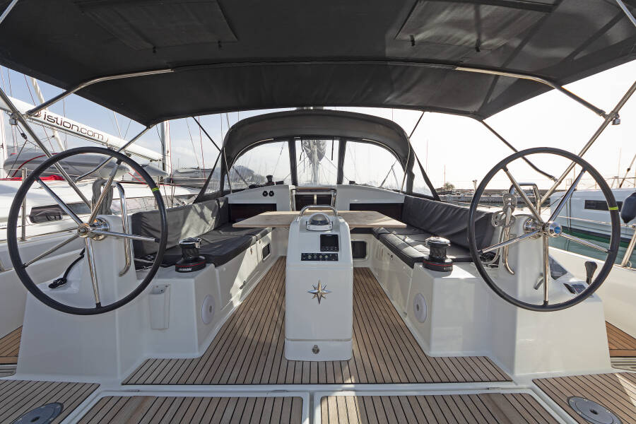 Sun Odyssey 440 JOLLY ROGER