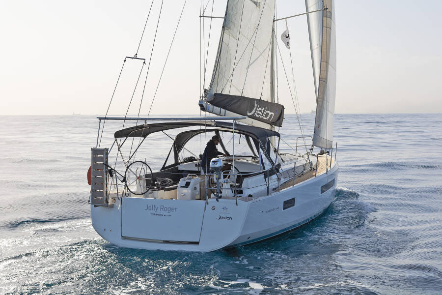 Sun Odyssey 440 JOLLY ROGER