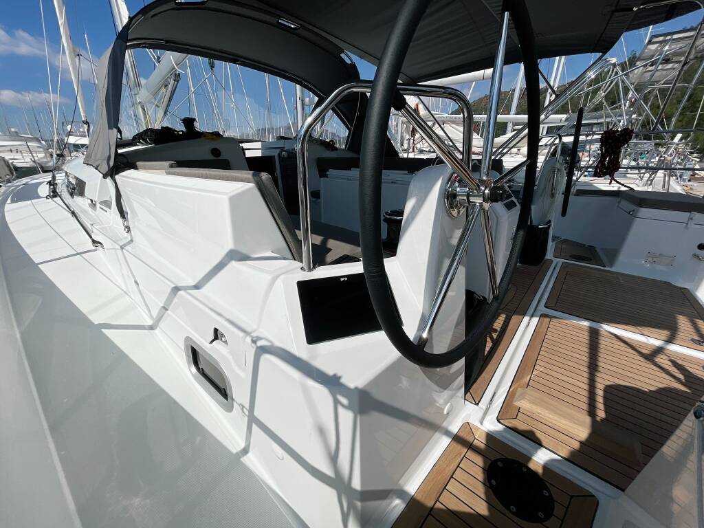 Sun Odyssey 440 Yakamozi