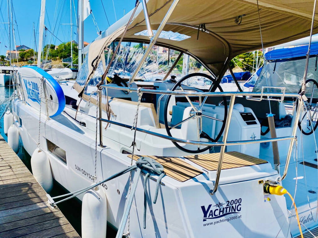Sun Odyssey 440 • SALVA