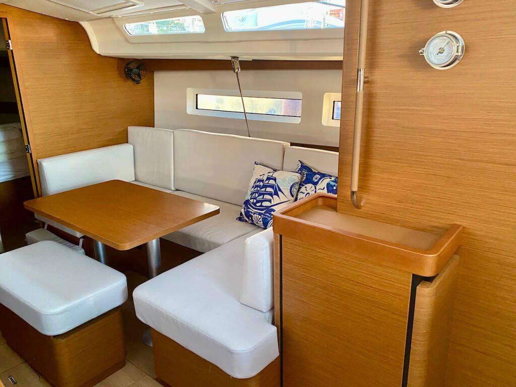 Sun Odyssey 440 SALVA