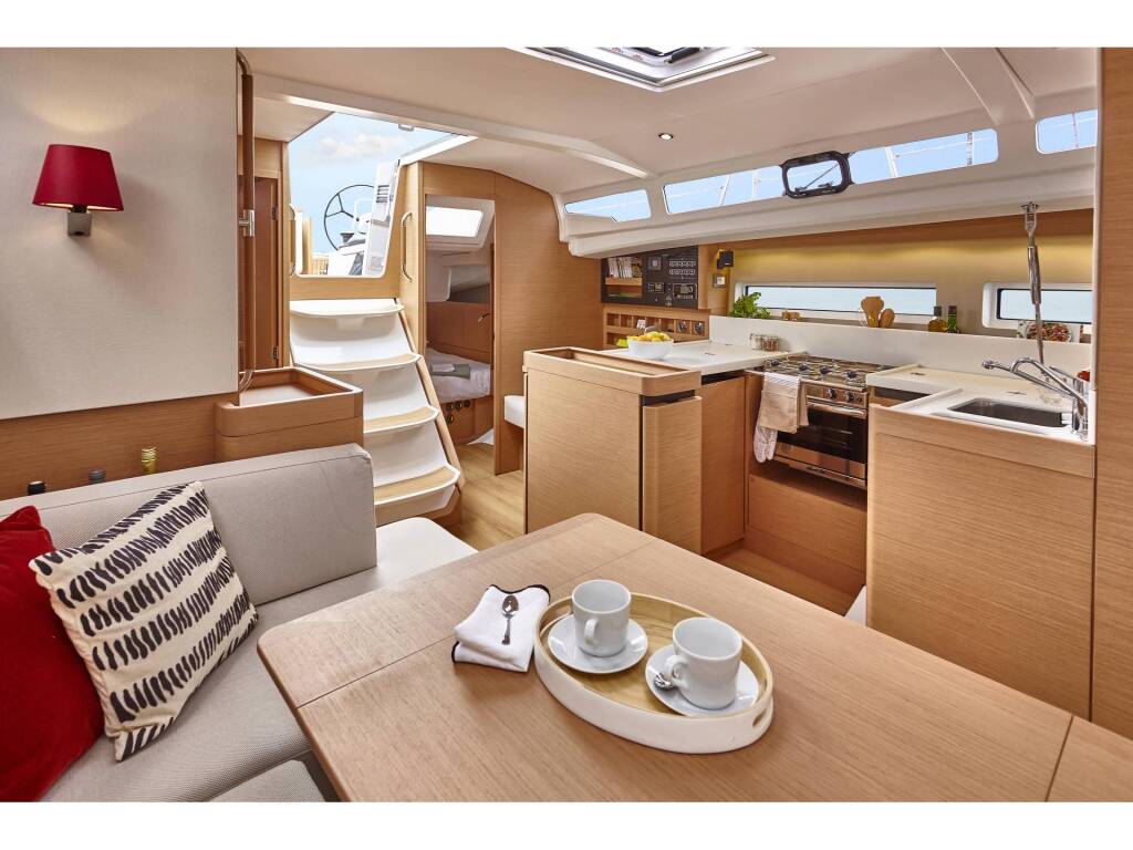 Sun Odyssey 440 TOMMY
