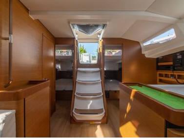 Sun Odyssey 440 Ecume