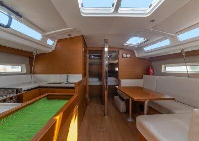 Sun Odyssey 440 Ecume