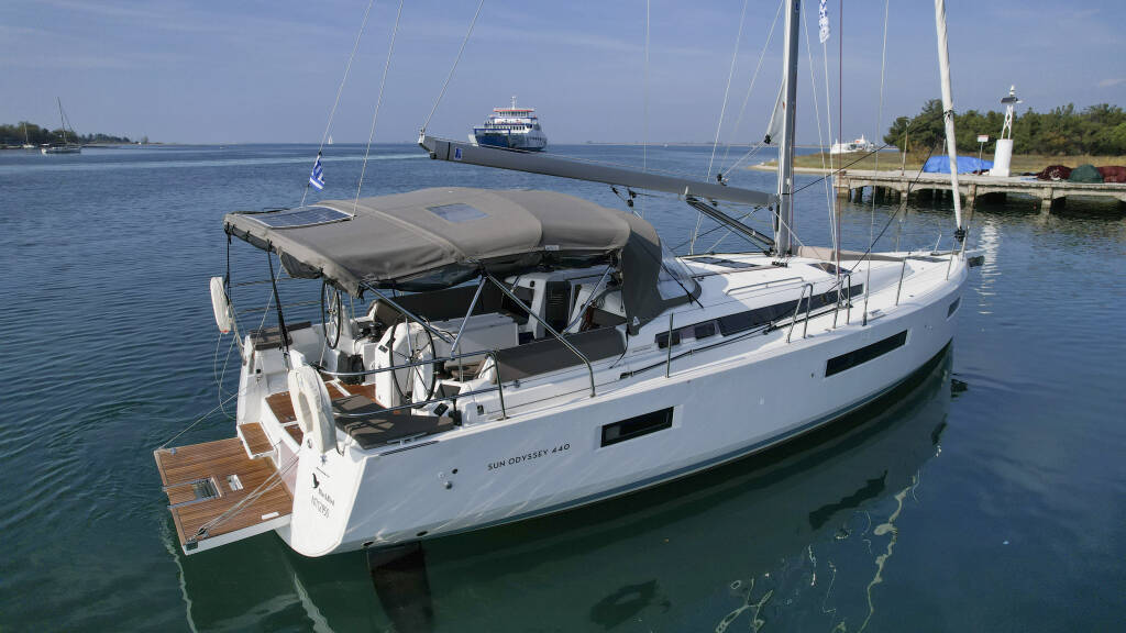 Sun Odyssey 440 BLACK BIRD