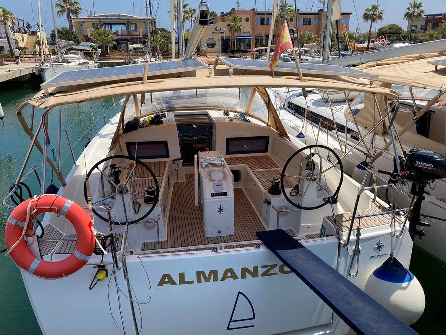 Sun Odyssey 440 • Almanzor