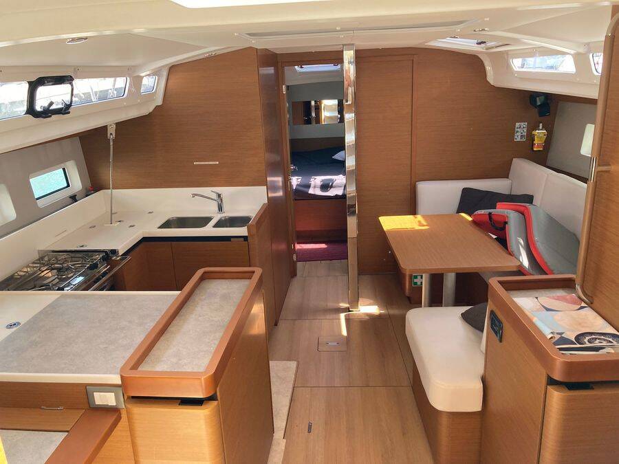 Sun Odyssey 440 Almanzor