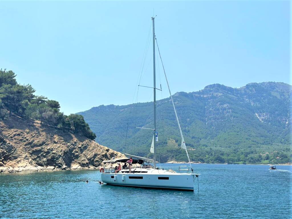 Sun Odyssey 440 • North Wind 44
