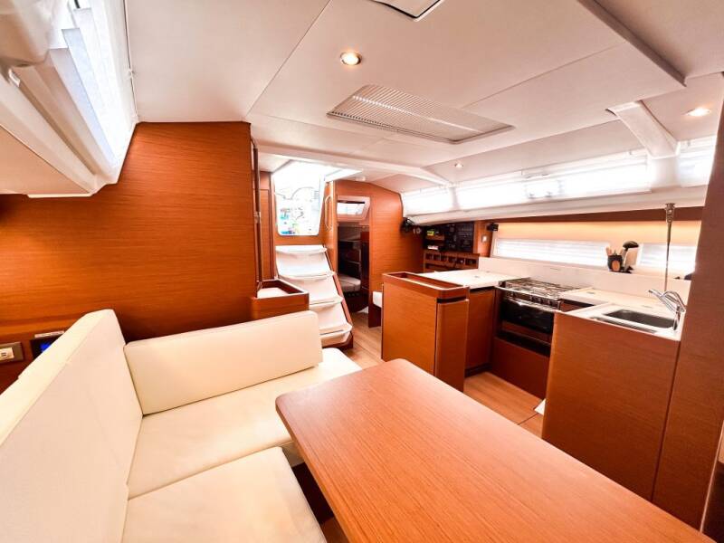 Sun Odyssey 440 Rhythm & Blues