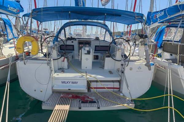 Sun Odyssey 440 • Milky Way