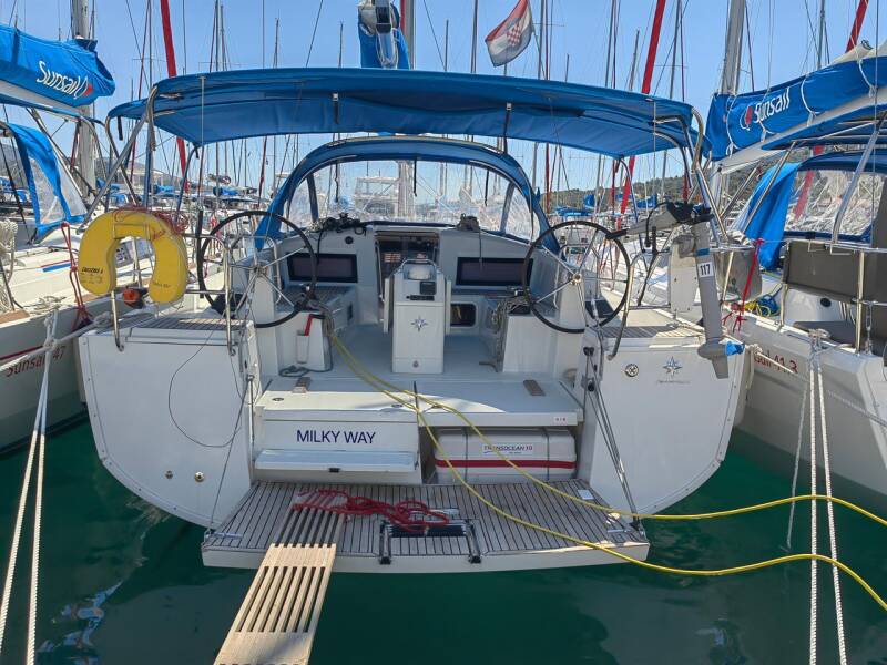 Sun Odyssey 440 • Milky Way