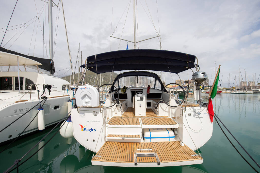 Sun Odyssey 440 Magics - Standard line