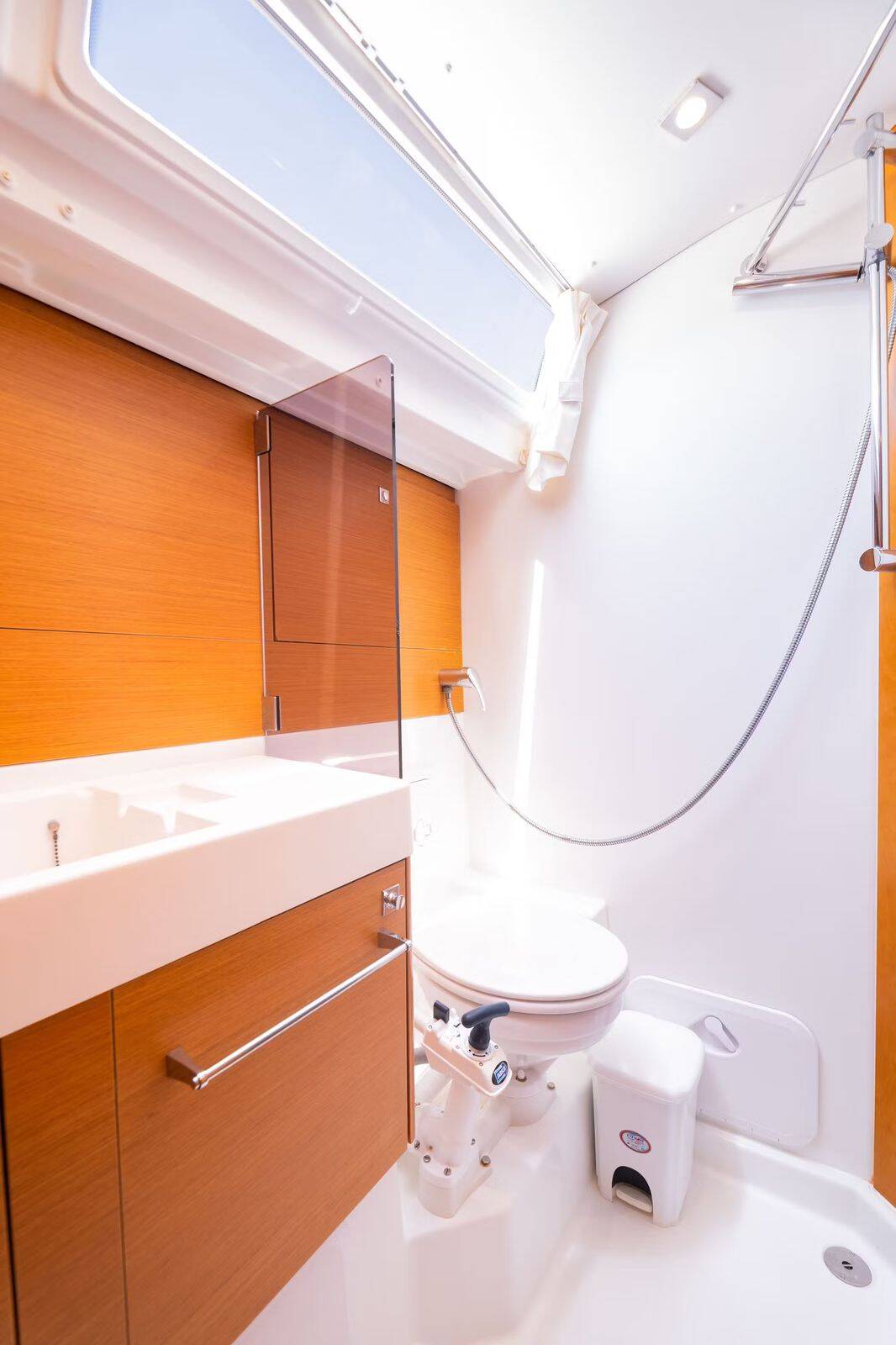 Sun Odyssey 440 Simoun (Pax 10)