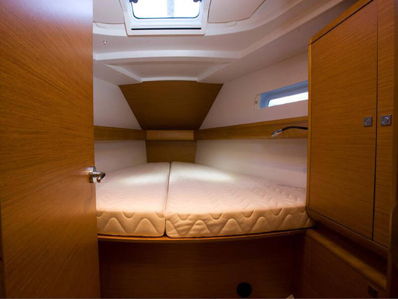 Sun Odyssey 449 Bravo