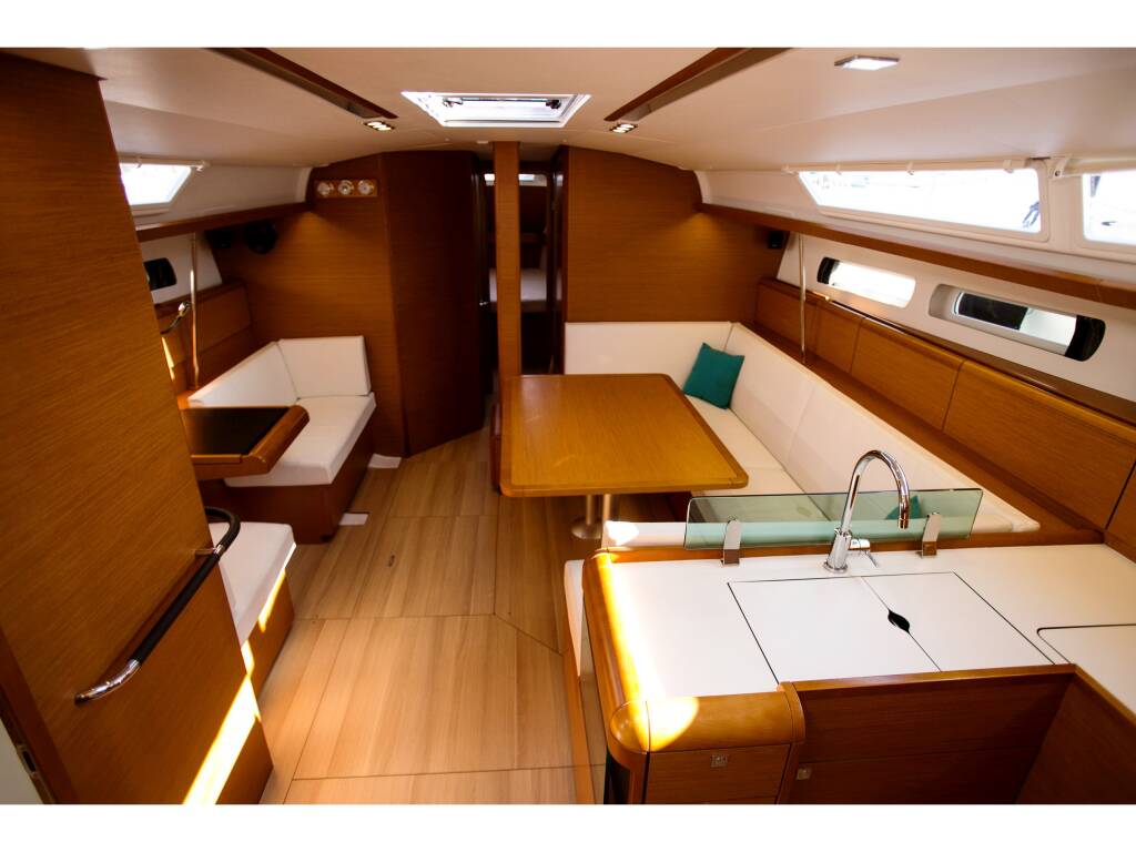 Sun Odyssey 449 Bravo
