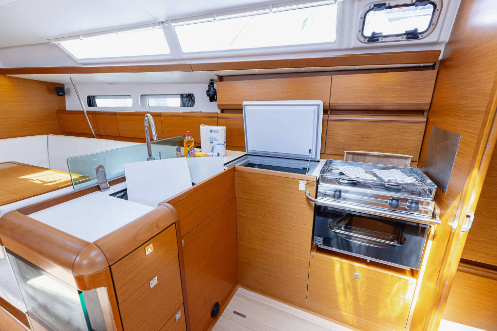 Sun Odyssey 449 Ventus