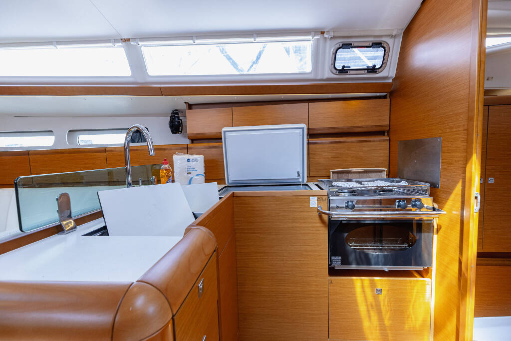 Sun Odyssey 449 Ventus