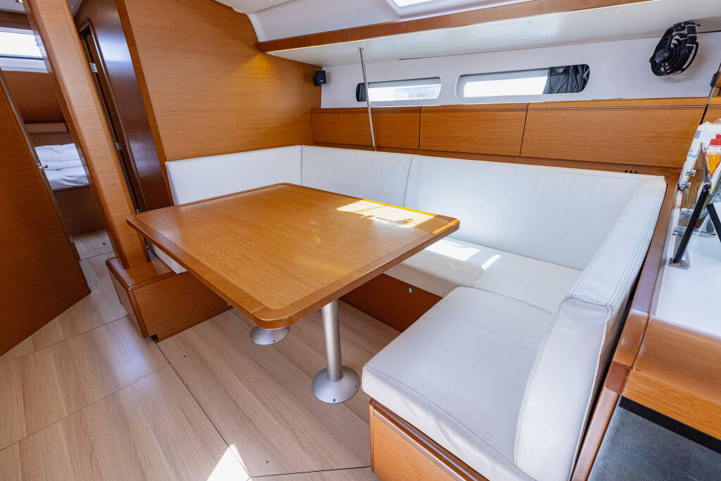 Sun Odyssey 449 Ventus