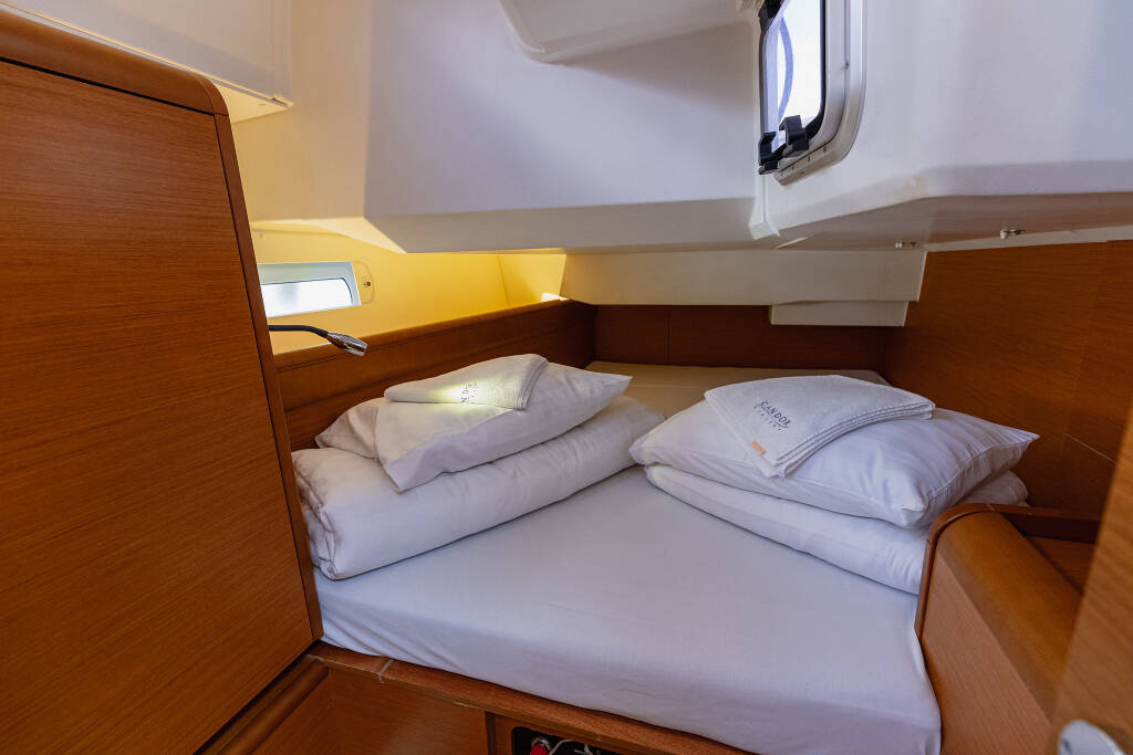 Sun Odyssey 449 Ventus