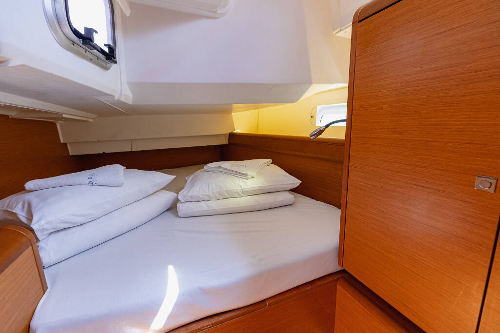 Sun Odyssey 449 Ventus