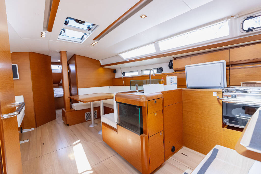 Sun Odyssey 449 Ventus