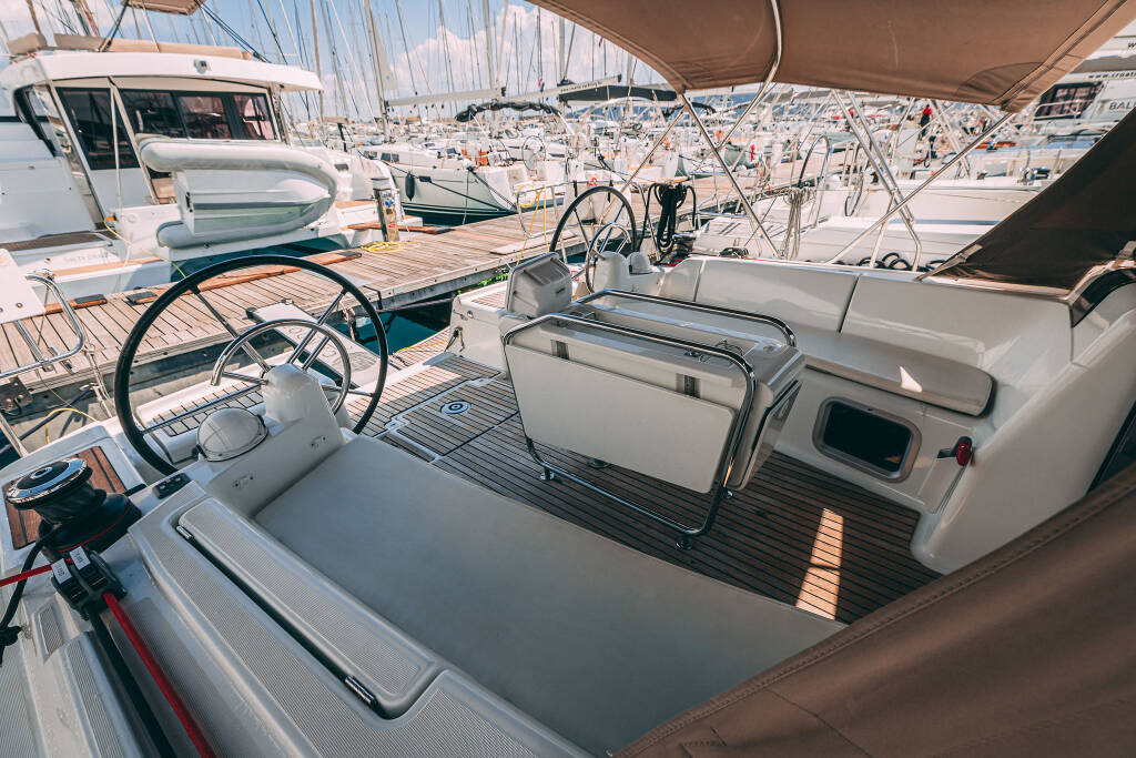 Sun Odyssey 449 Ventus