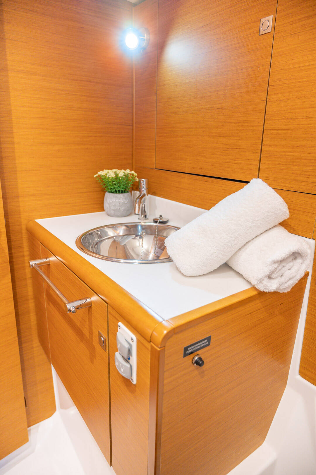 Sun Odyssey 449 Asante