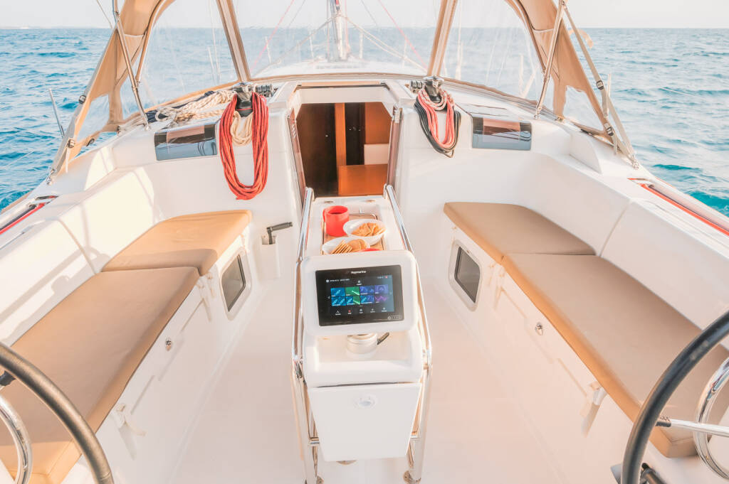 Sun Odyssey 449 Asante