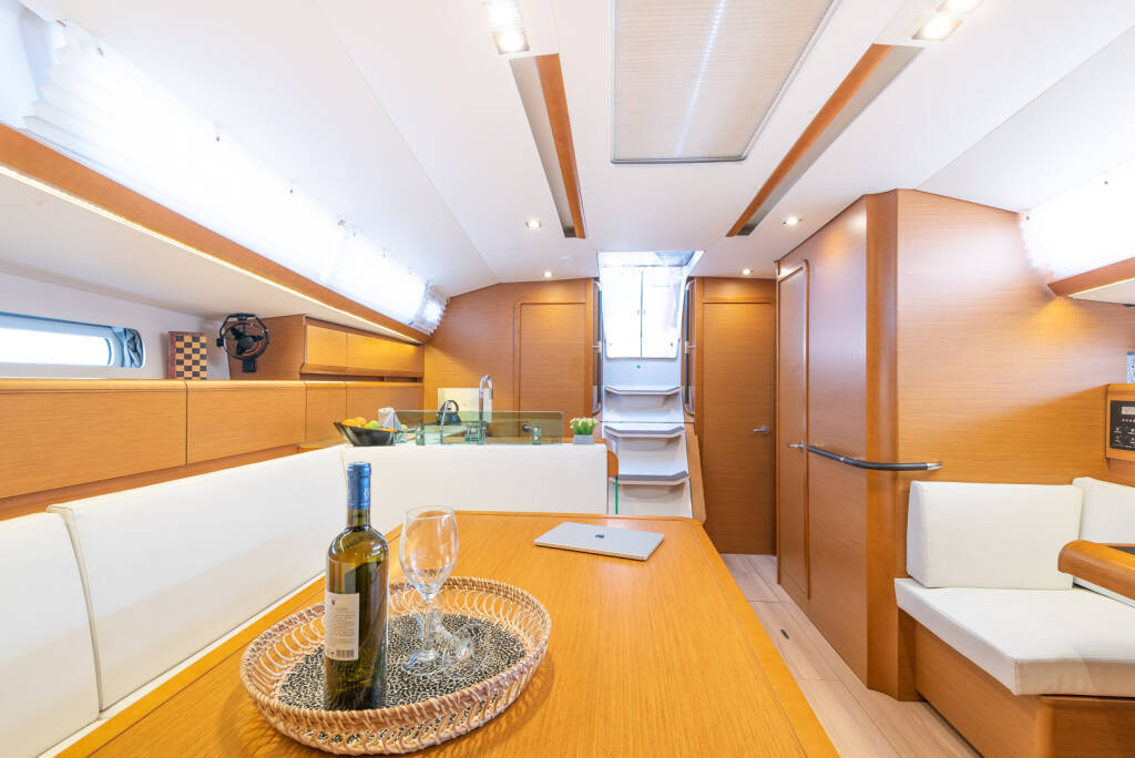 Sun Odyssey 449 Asante