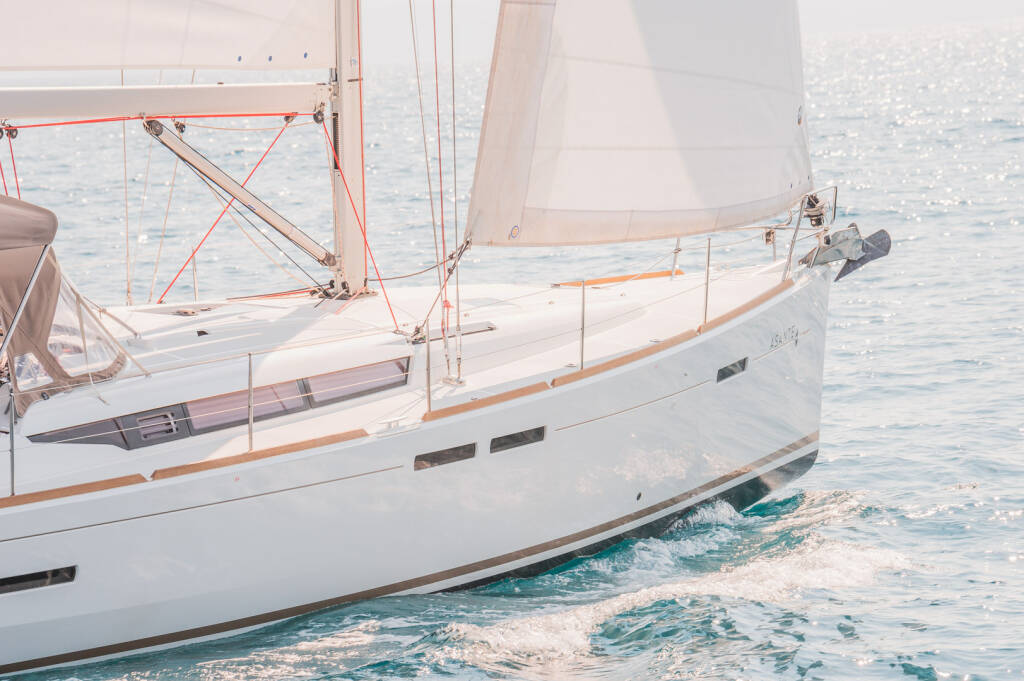 Sun Odyssey 449 Asante