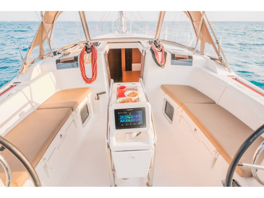 Sun Odyssey 449 Asante