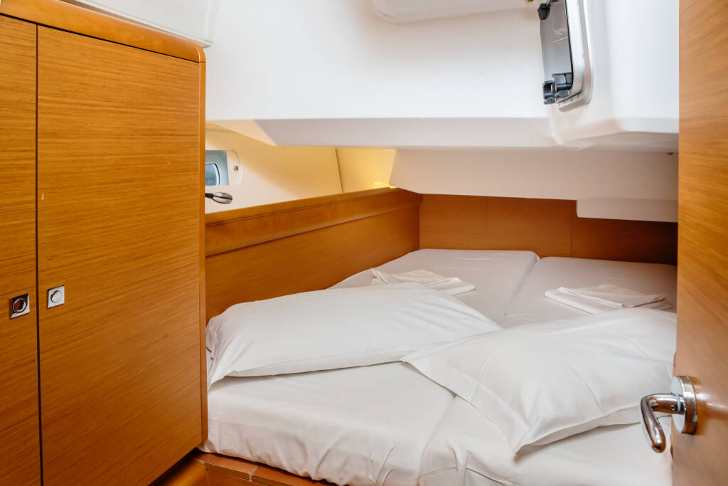 Sun Odyssey 449 Ilios - Standard line