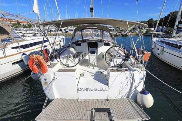 Sun Odyssey 449 • Canne Bleue