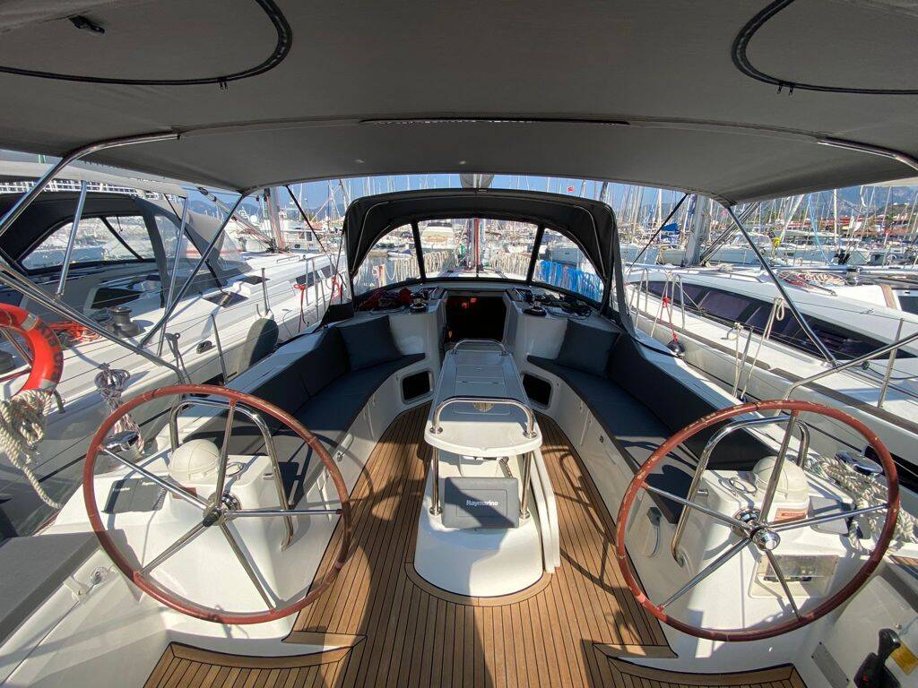 Sun Odyssey 44i Capella II