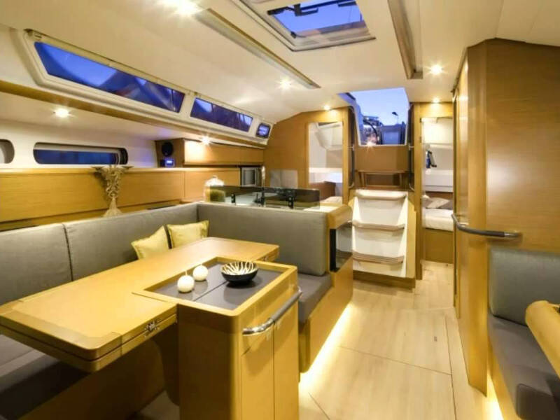 Sun Odyssey 45 Sunflower